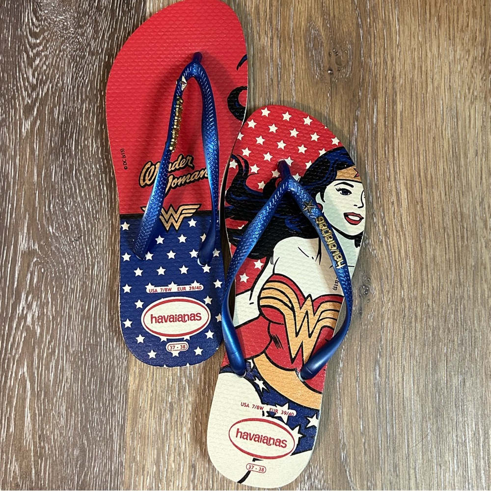 Limited Edition WONDER WOMAN Havaianas Flip Flops